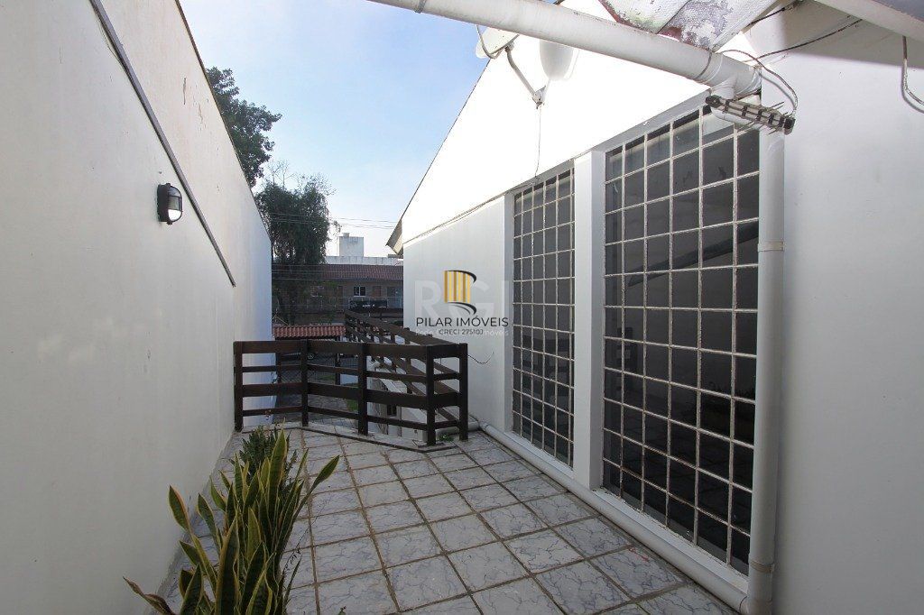 Casa para Locação/Aluguel - 240m², 4 dormitórios, 6 vagas - Nonoai