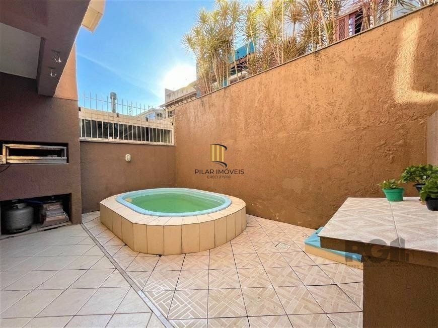 Excelente casa de 121m² com 3 dormitórios e 2 vagas.