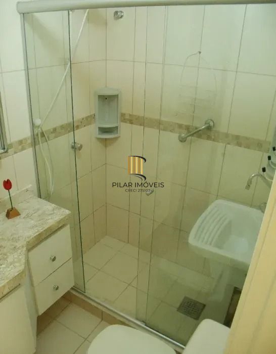 Apartamento de 01 dormitório em edifício com infraestrutura no Centro de Porto Alegre-RS