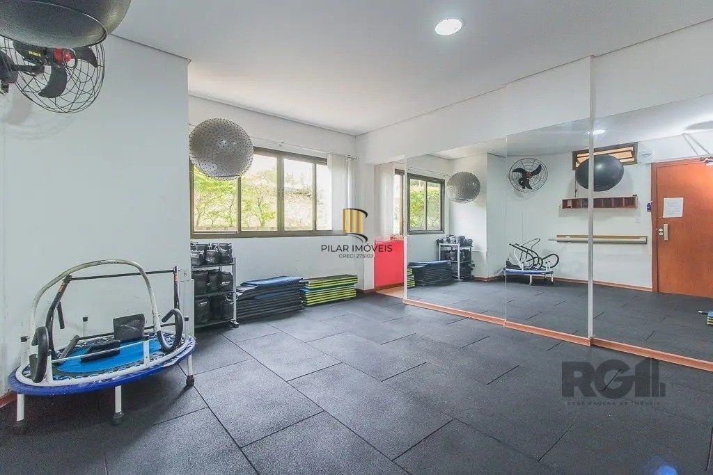 Apartamento com 3 dormitórios no bairro Jardim Carvalho