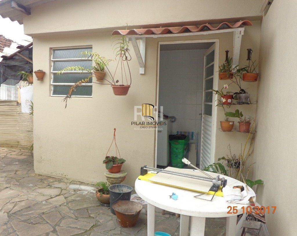 Casa para Venda - 380m², 2 dormitórios, sendo 1 suites, 1 vaga - Nonoai