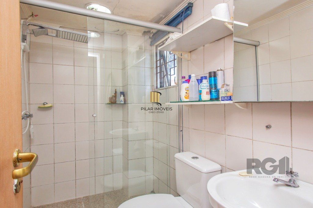 Casa em condomínio de 177m², 3 dormitórios, 1 vaga no bairro Ipanema