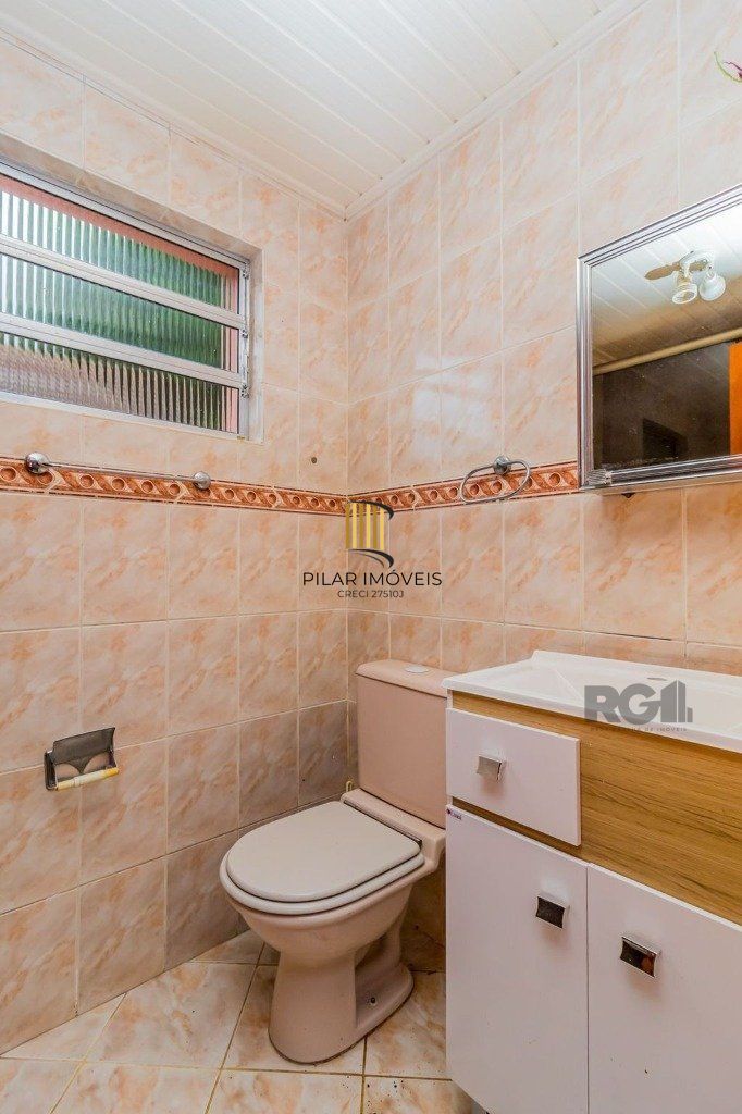Casa de 4 dormitórios no bairro Espírito Santo
