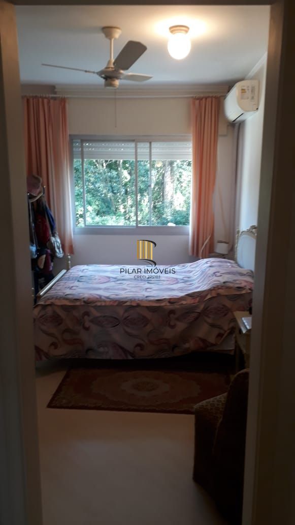 Apartamento para venda de 3 dormitórios, no bairro Teresópolis em Porto Alegre/RS.