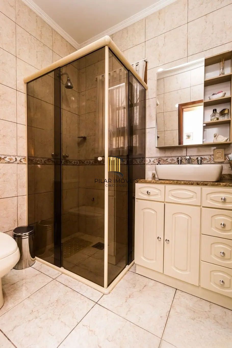 Casa com 3 dormitórios  de 278m² à venda no Bairro Jardim Itú Sabará
