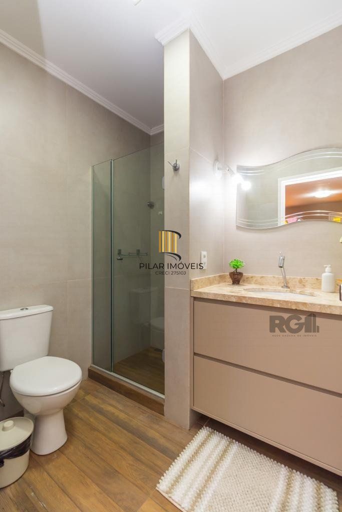 Casa de 380m², bairro Guarujá