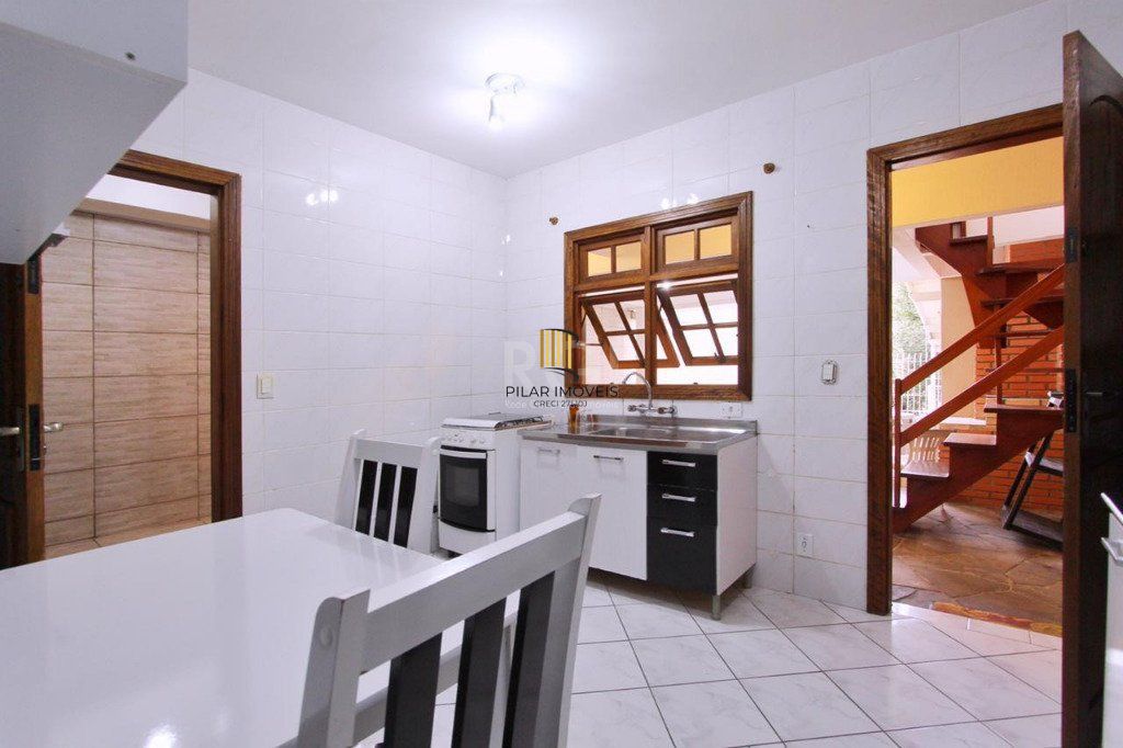 Casa 2 dormitórios no bairro Medianeira
