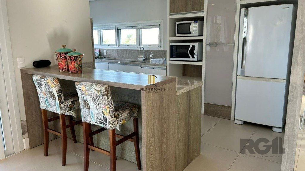 Casa de Condomínio 4 dormitórios no bairro Itapeva