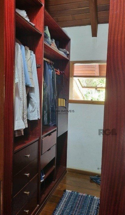 Casa 4 dormitórios no bairro Teresópolis