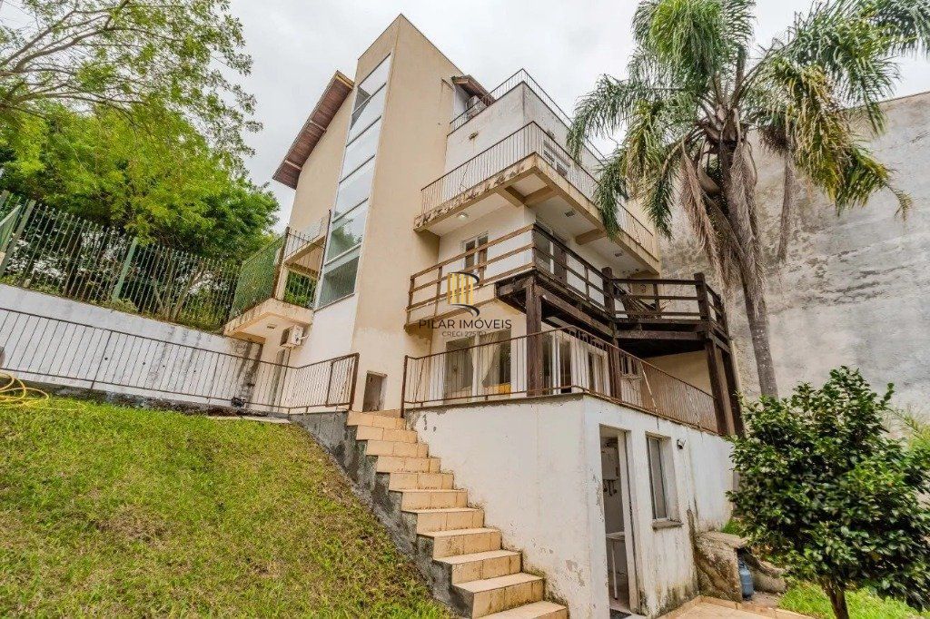 Casa com 3 dormitórios no bairro Jardim Isabel