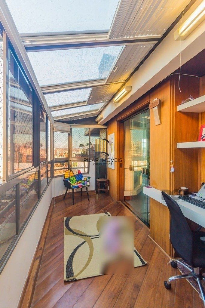 Excelente cobertura de 175m² com 3 dormitórios e 2 vagas.