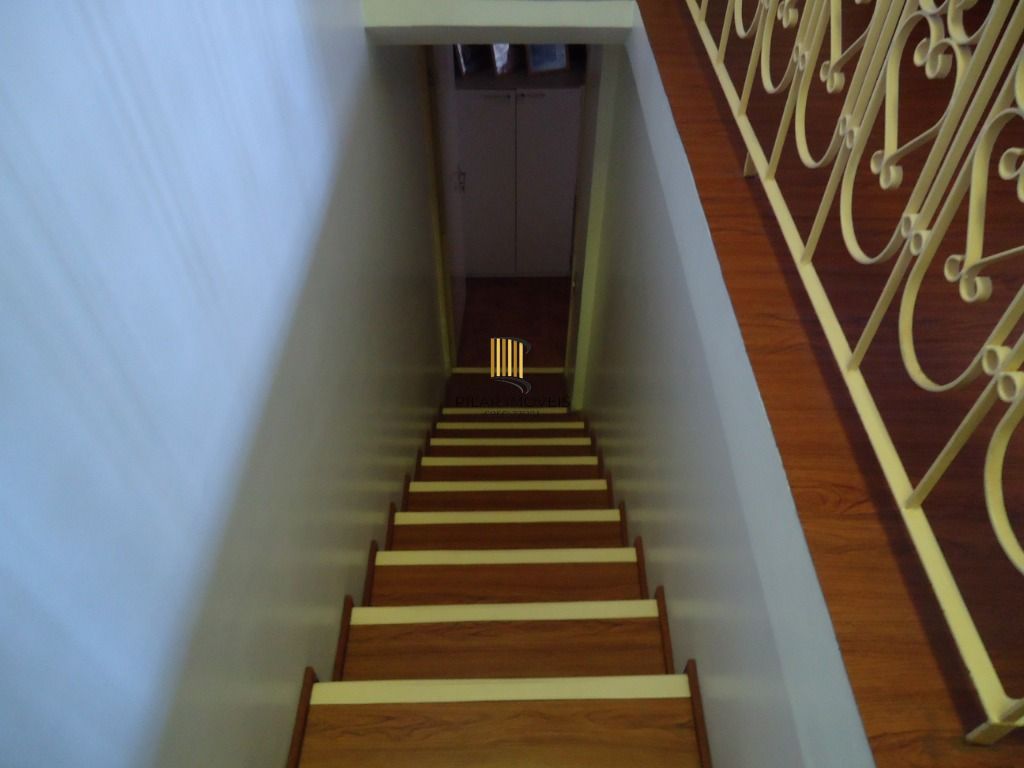 Casa para Venda - 750m², 4 dormitórios, sendo 2 suites, 5 vagas - Santa Tereza