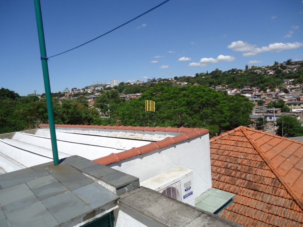 Casa para Venda - 750m², 4 dormitórios, sendo 2 suites, 5 vagas - Santa Tereza