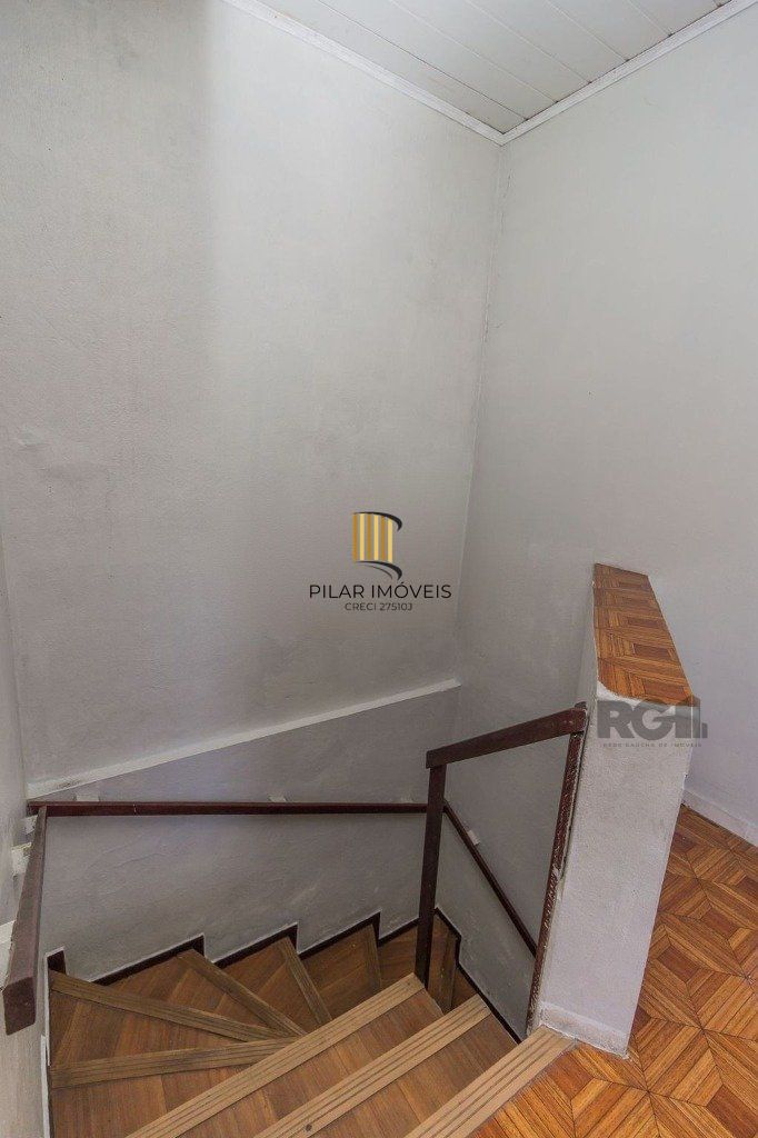 Casa de 5 dormitórios no bairro Sarandi