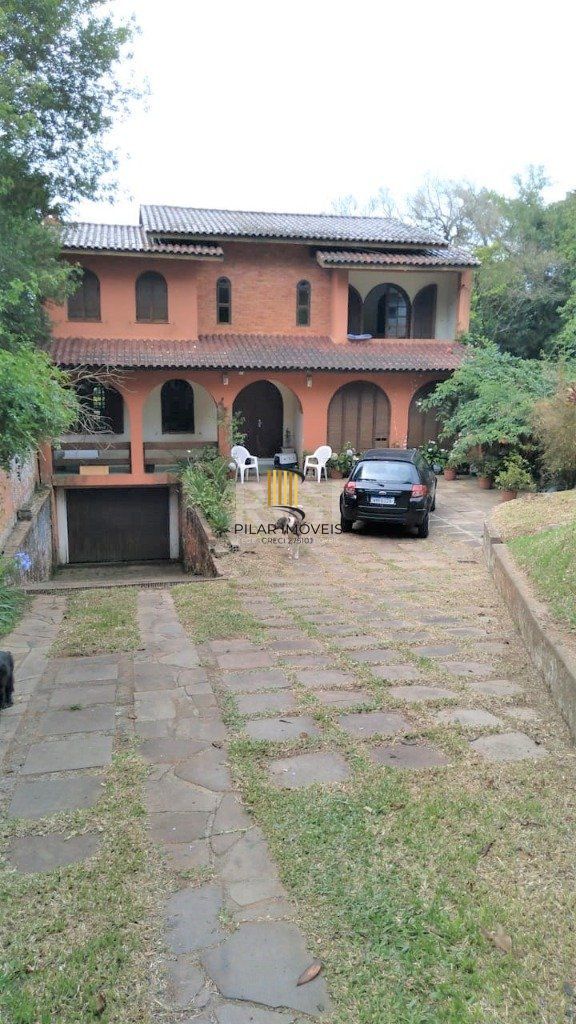Casa para Venda - 279.1m², 4 dormitórios, sendo 1 suites, 5 vagas - Vila Nova