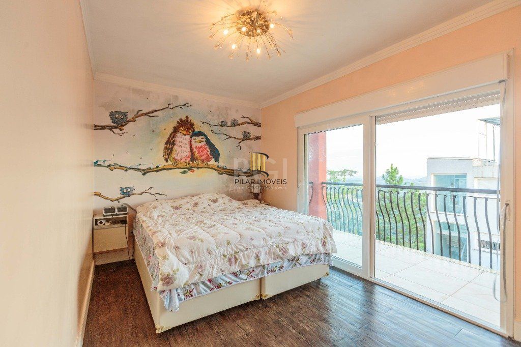 Casa de 498m², bairro Teresópolis