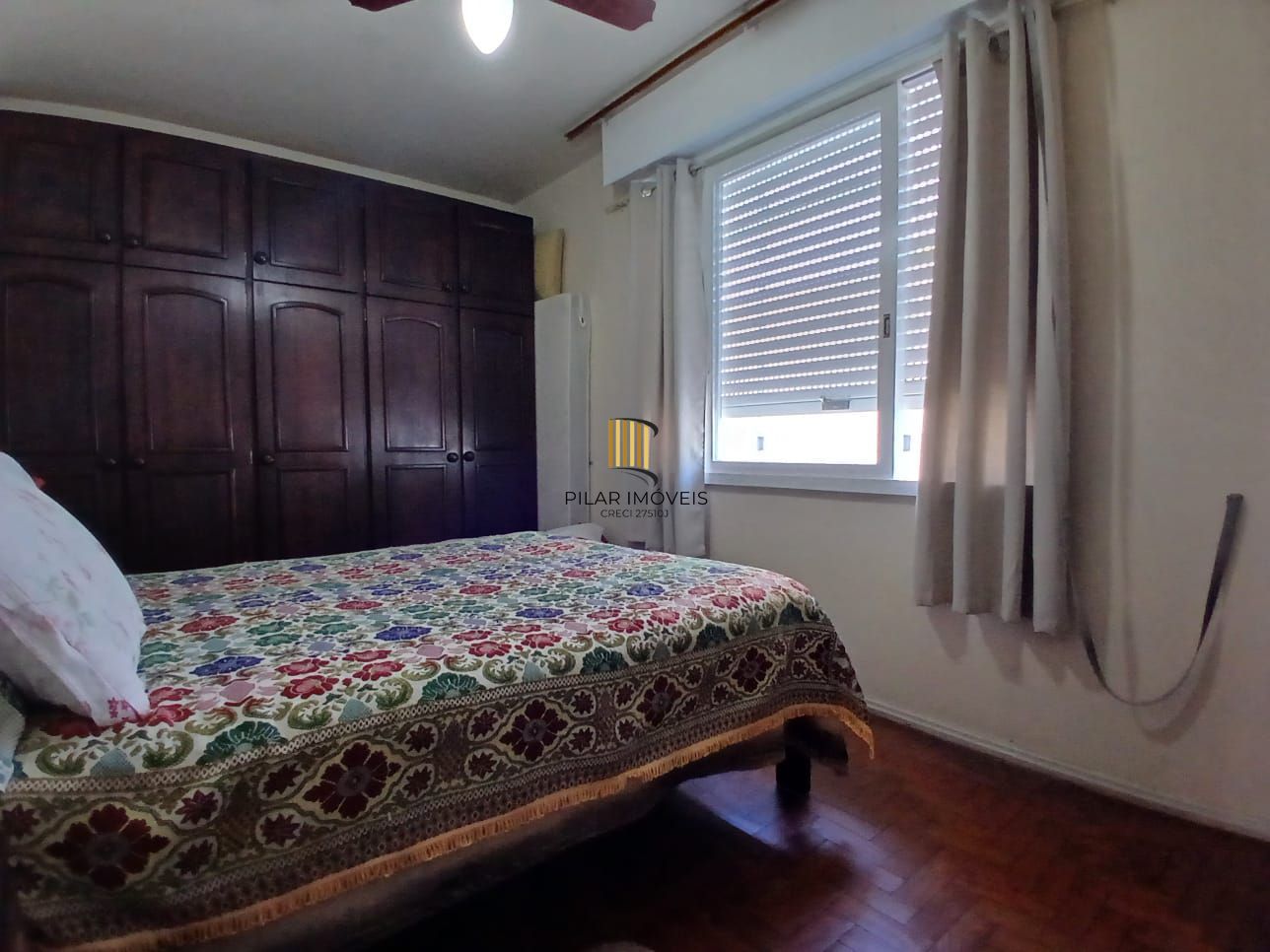 Casa com 03 dormitorios e amplo jardim no bairro Santa Tereza /RS