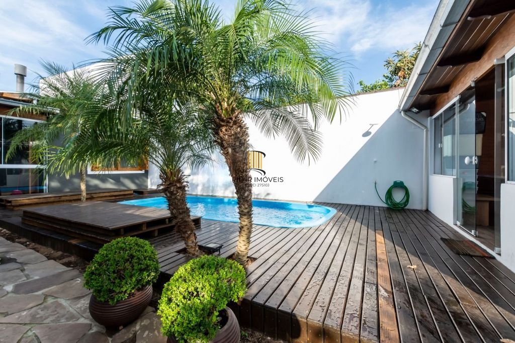 Casa de 2 dormitórios à venda no Bairro na Lomba do Pinheiro - Porto Alegre