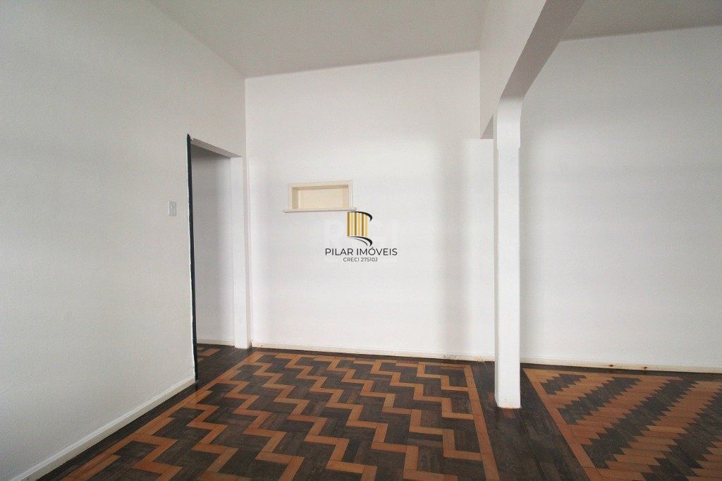 Casa 6 dormitórios no bairro Teresópolis
