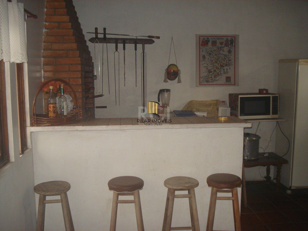 Casa para Venda - 500m², 6 dormitórios, sendo 2 suites, 4 vagas - Glória