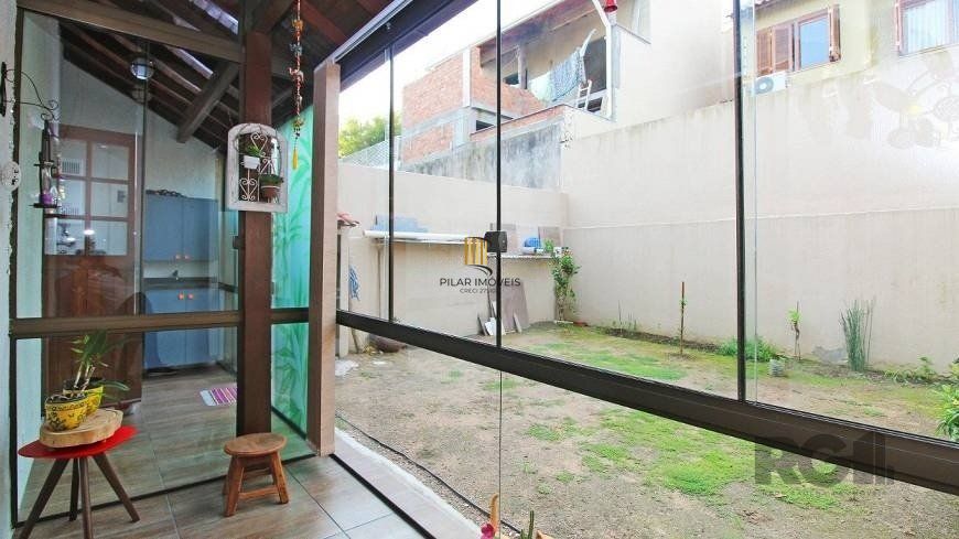 Casa 129m² - 3 dormitórios, 2 vagas no bairro Hípica