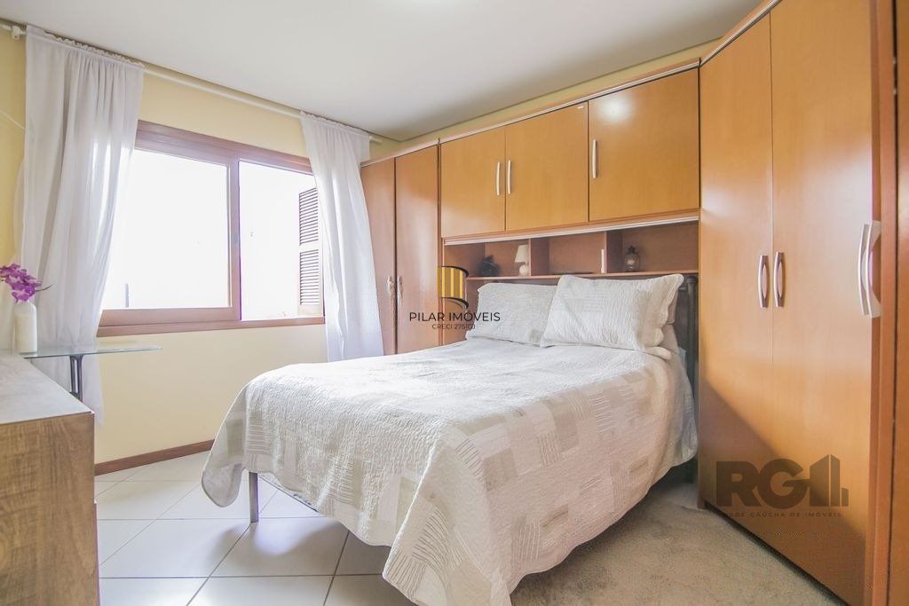 Casa 115m² - 3 dormitórios, 3 vagas no bairro Jardim Leopoldina