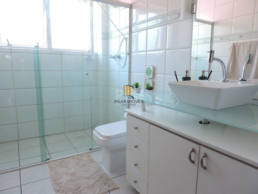 Apartamento para Venda - 111m², 3 dormitórios, sendo 1 suites, 1 vaga - Petrópolis
