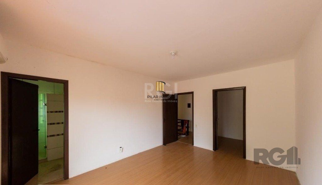 Casa para Venda - 450m², 4 dormitórios, sendo 3 suites, 5 vagas - Nonoai