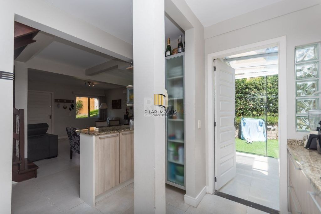Casa Condominio para Venda - 178,00 m², 3 dormitórios, sendo 2 suites, 2 vagas - Alto Petrópolis
