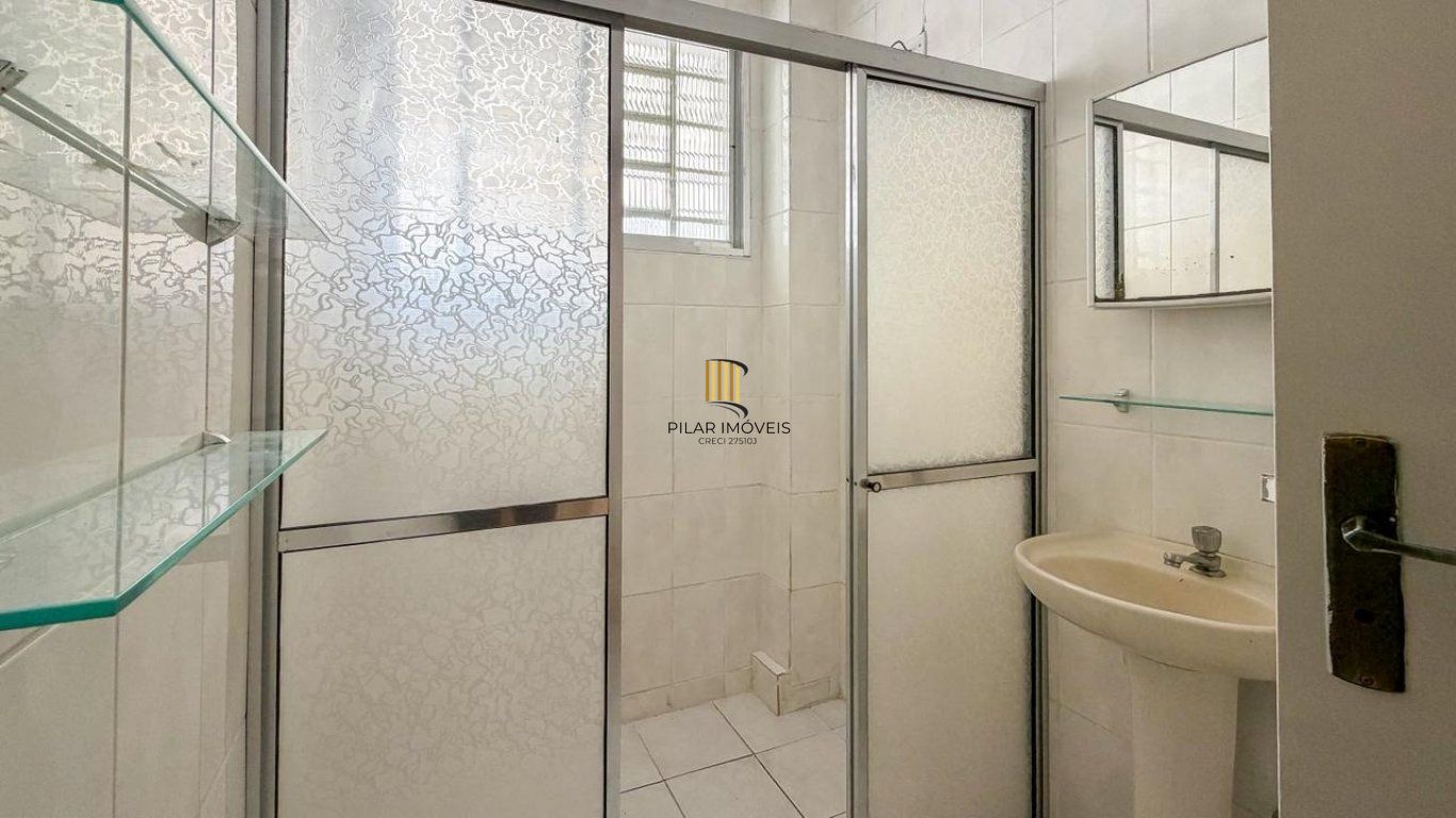 Apartamento com 2 quartos e 77m² à venda em Bom Fim, Porto Alegre. Rua Tomaz Flores, Bom Fim, Porto Alegre