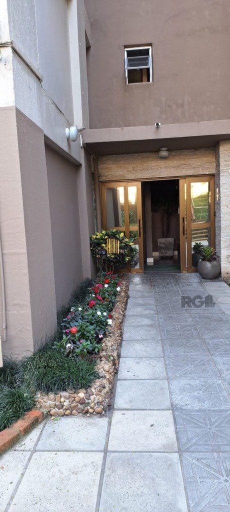 Apartamento 2 dormitórios no bairro Azenha