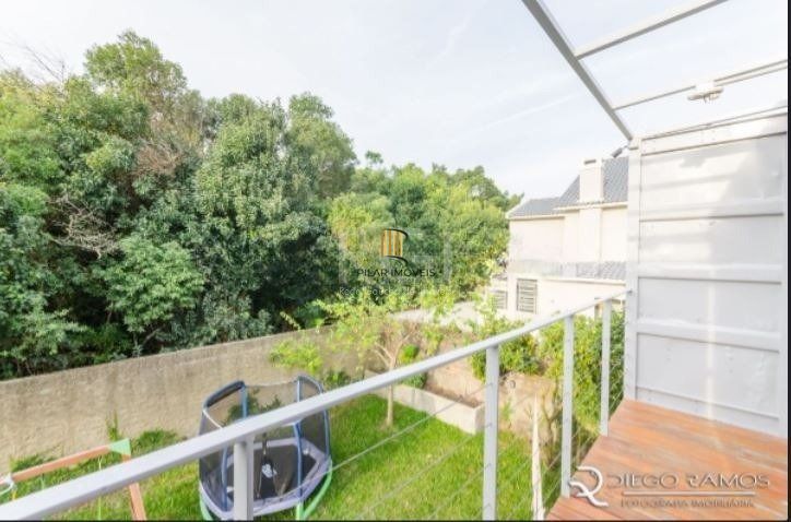 Casa para Venda - 315m², 3 dormitórios, sendo 1 suites, 2 vagas - Teresópolis