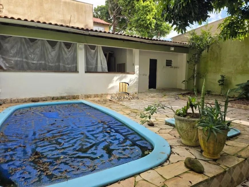 Sobrado com Piscina, Garagem para 3 Carros e Espaço para Salão de Festas à Venda e para Locação em Teresópolis
