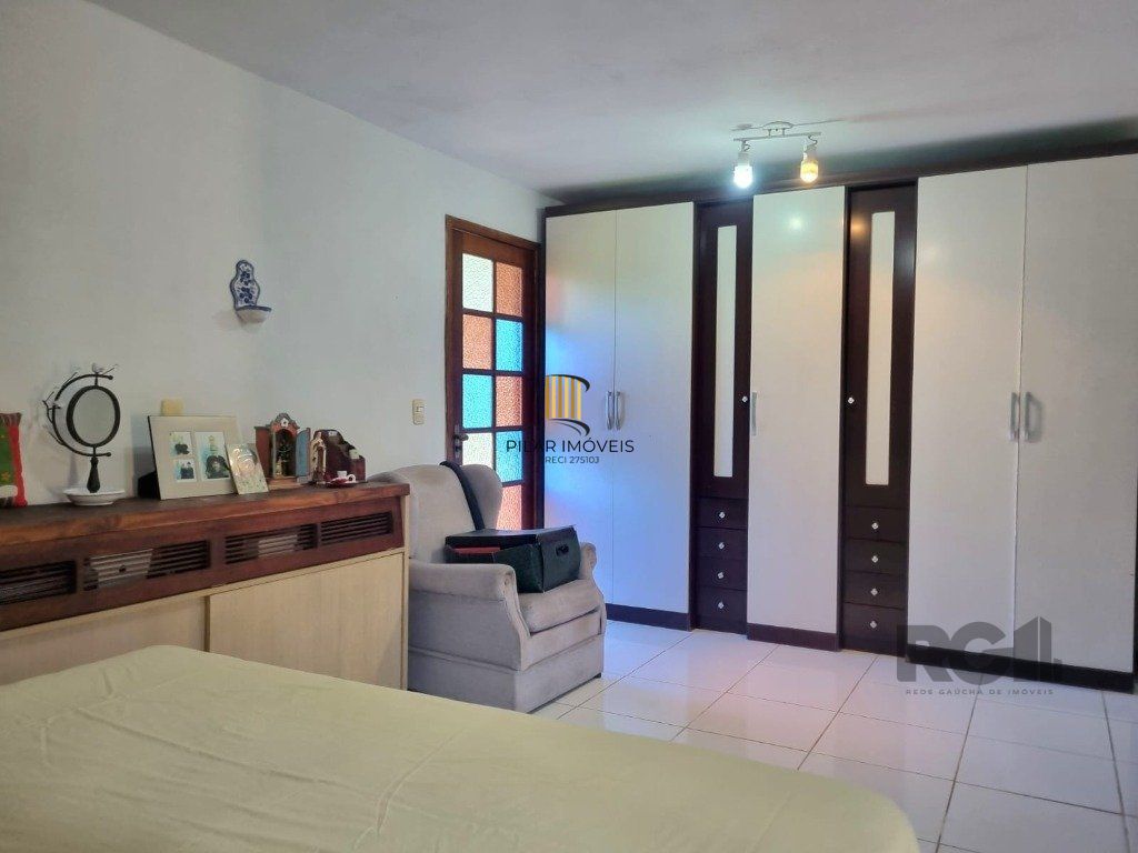 Casa 5 dormitórios no bairro Cavalhada
