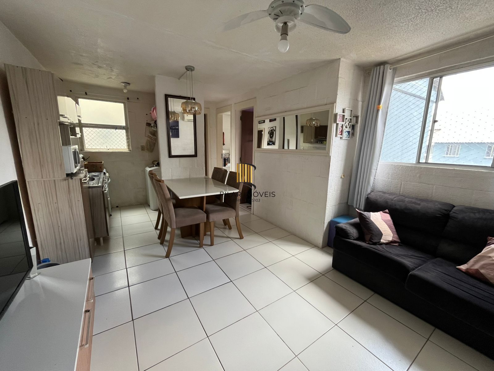 Apartamento 02 dormitórios com vaga