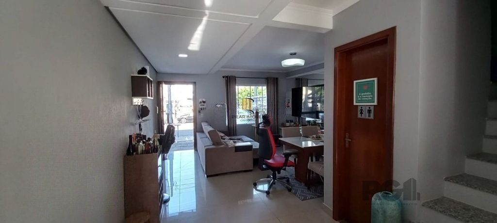 Casa com 2 dormitórios no bairro Hípica