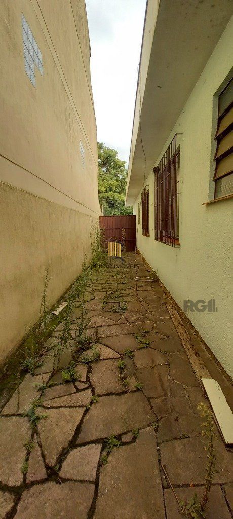 Casa 3 dormitórios no bairro Chácara das Pedras