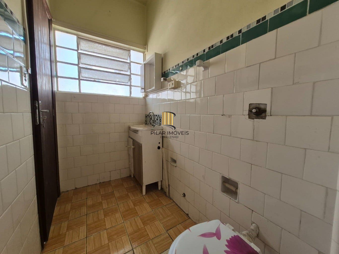Apartamento de 1 dormitório à venda em Menino Deus, Porto Alegre.