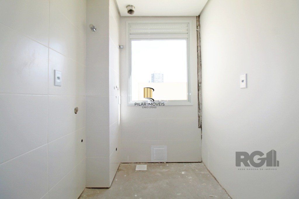 Apartamento 3 dorms à venda Rua Roque Calage, Passo da Areia - Porto Alegre