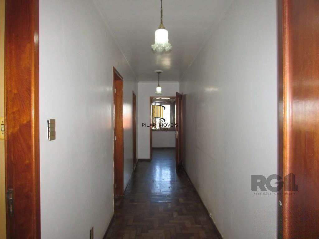 Casa de 250m², bairro Josefa Barreto