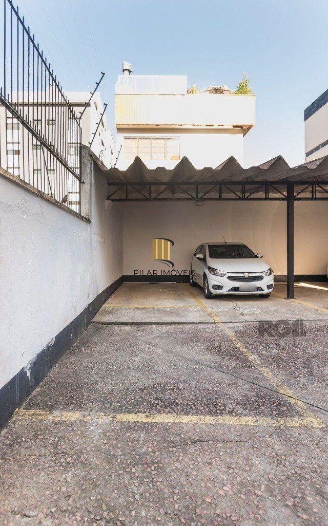 Cobertura 150m² - 3 dormitórios, 2 vagas no bairro Petrópolis
