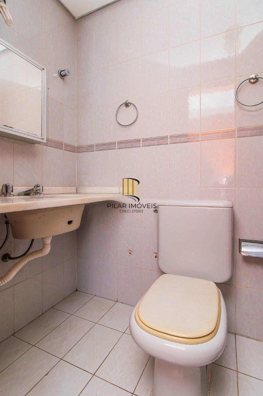 Apartamento de 2 dormitórios e 94m² à venda em Petrópolis, Porto Alegre.