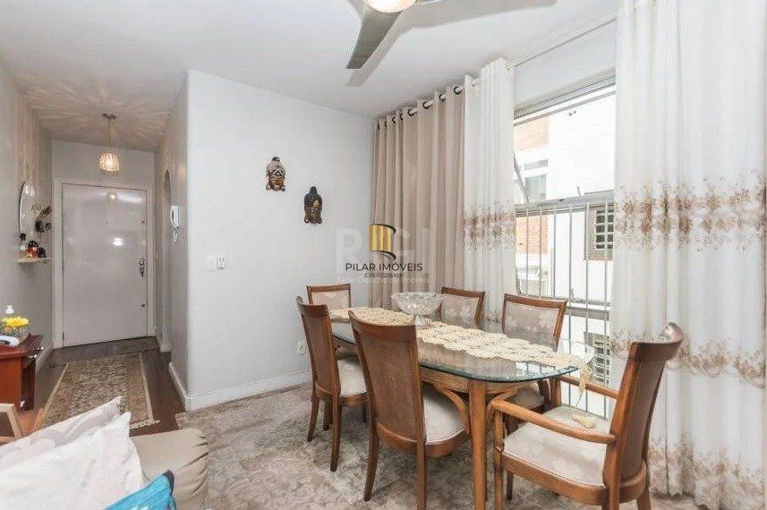 Cobertura para Venda - 180m², 3 dormitórios, sendo 1 suites, 1 vaga - Petrópolis