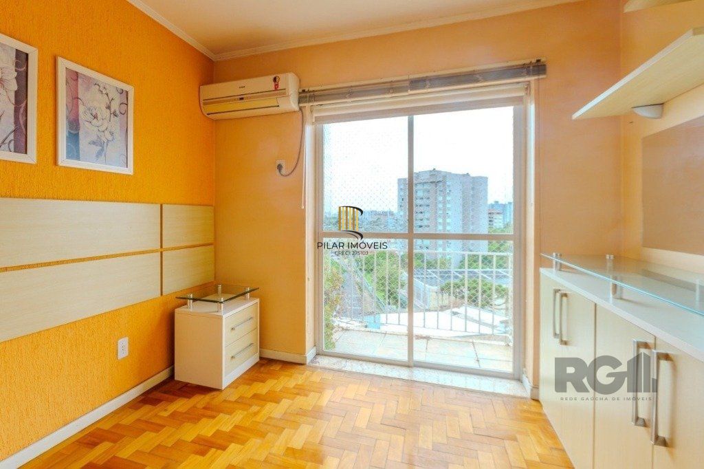 Excelente cobertura de 157m² com 4 dormitórios e 2 vagas. 
