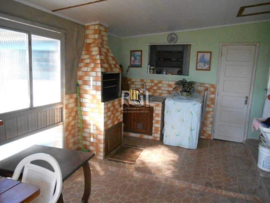 Casa para Venda - 185m², 4 dormitórios, sendo 2 suites, 4 vagas - Nonoai
