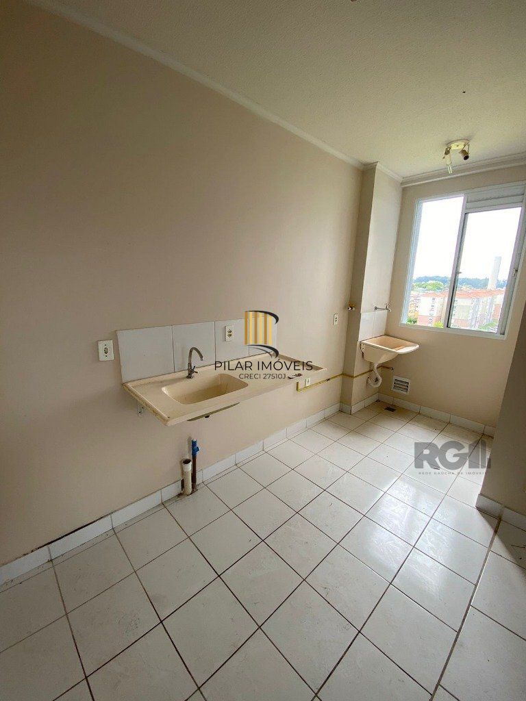 Apartamento com 2 dorm Rua Ney da Gama