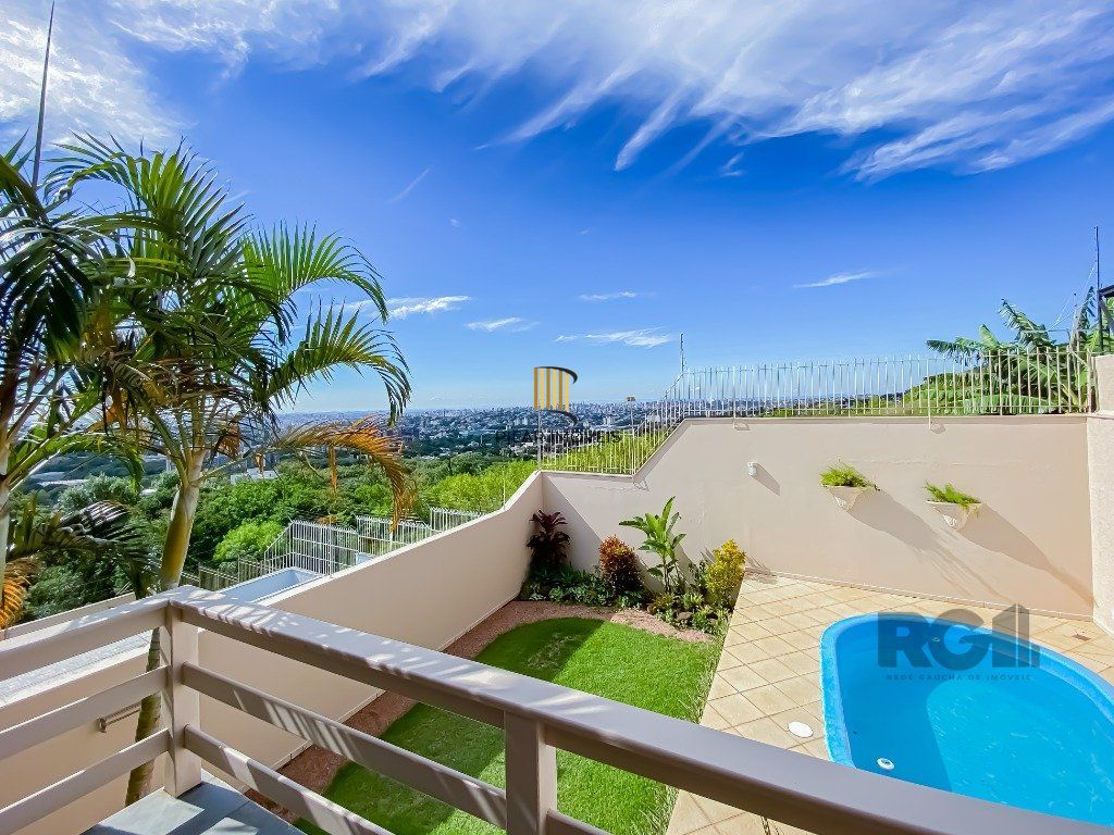 Casa alto padrão, 500m² privativos com linda vista da cidade no Morro Apamecor - Pilar Imóveis