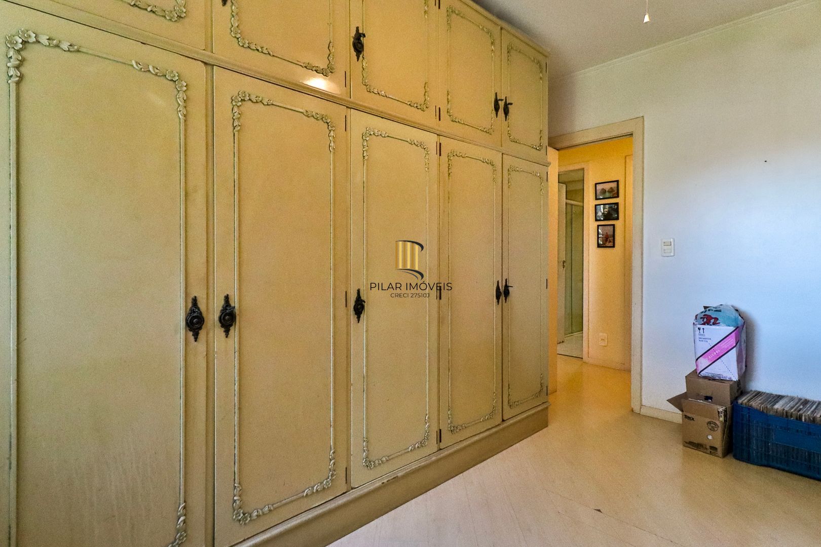 Apartamento para venda de 3 dormitórios, no bairro Teresópolis em Porto Alegre/RS.