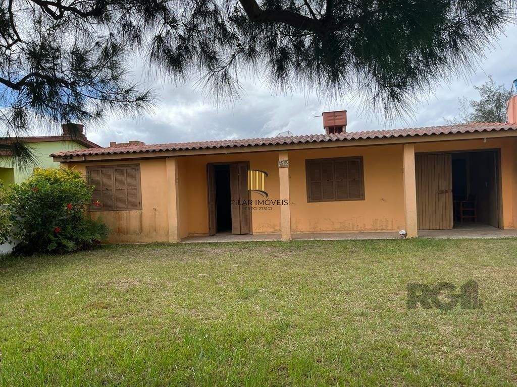 Casa 2 dormitórios no bairro Quintão