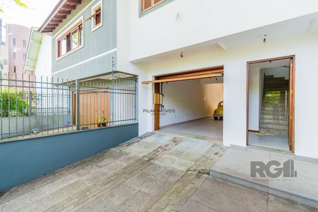 Casa 320m², 3 dormitórios, 3 vagas no bairro Jardim Itu